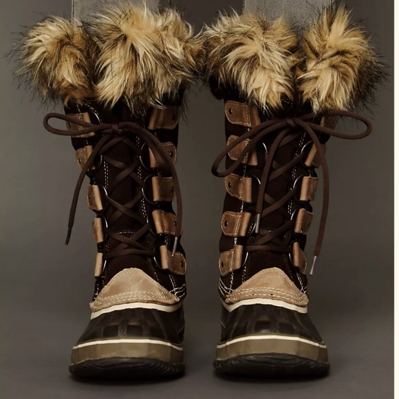 Sorel Shoes - Sorel Joan of Arctic Waterproof Faux Fur Snow Boot - SIZE 8